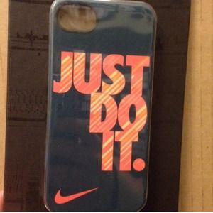 Brand new nike swift phone case !