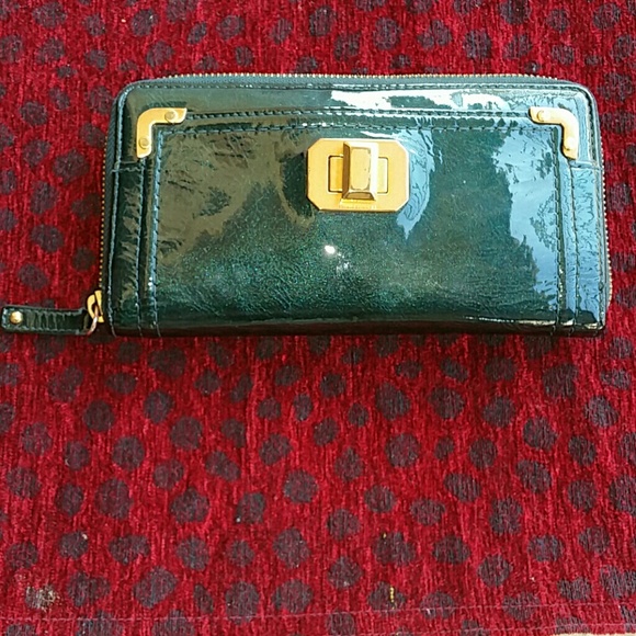 Juicy Couture Green Cowhide Leather Zippy Wallet