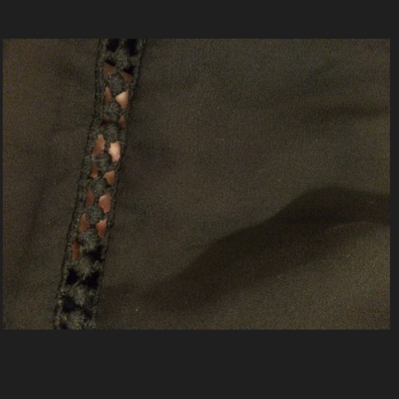 thin crocheted top - Picture 2 of 3