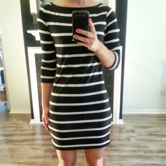 Black and white 3 4 sleeve dress Black and white 3 4 sleeve dress