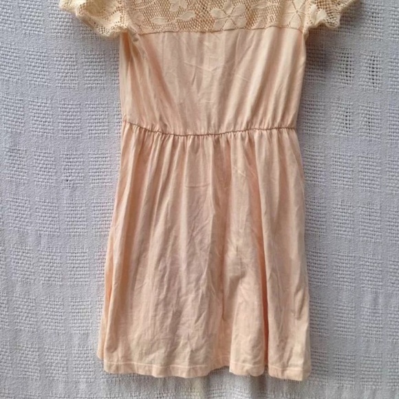 🚫SOLD🚫Asos Oatmeal Champagne Pink Lace Dress 10 - Picture 3 of 3