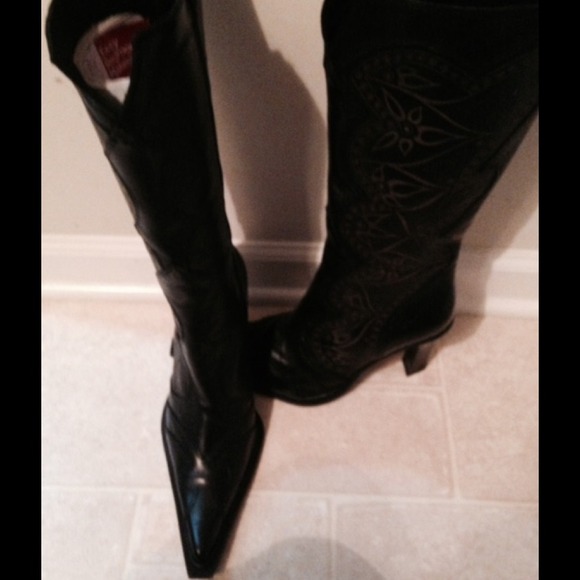 Gorgeous Chocolate boots well made never worn. - Picture 2 of 5