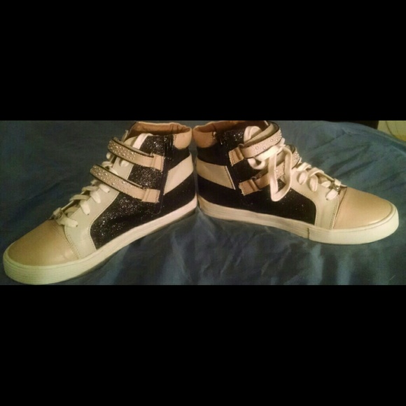Michael Kors Sneakers - Picture 3 of 4