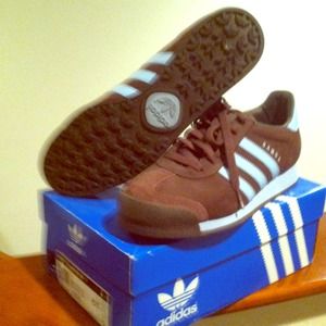 Expresso/baby blue Adidas Samoa size US9