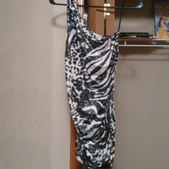 Perfect Party Dress - Picture 2 of 3