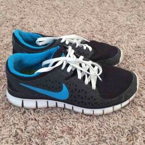 NIKE FREE RUN! great condition!!