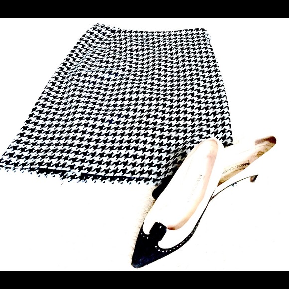 Charter Club Black on Gray Houndstooth Skirt