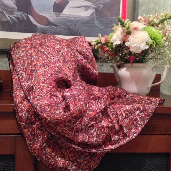 Large Bottega Veneta scarf! 54" by 54"