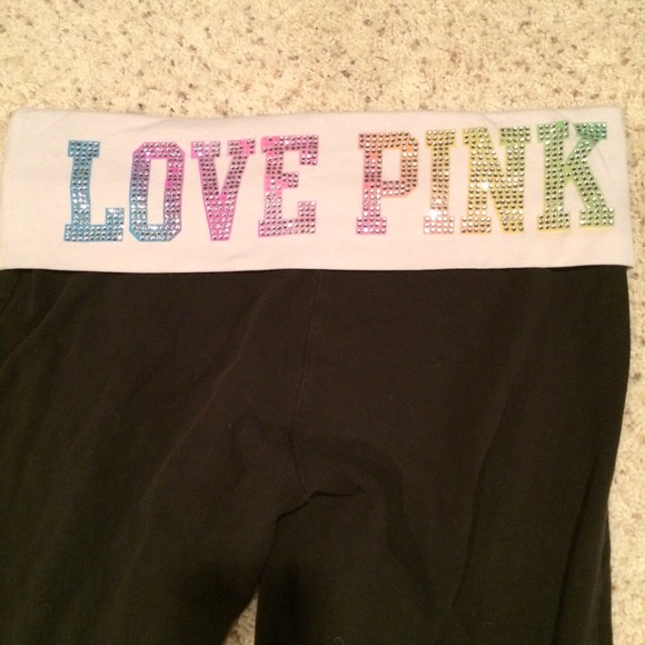 VS Cropped Yoga Pants