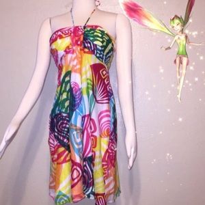 Gorgeous colorful dress! 💗