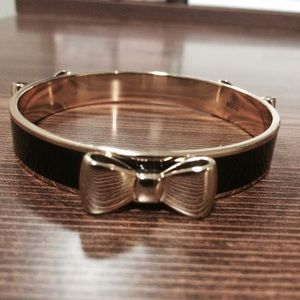 FREE WITH ANY PURCHASE!Just lmk in the comment box