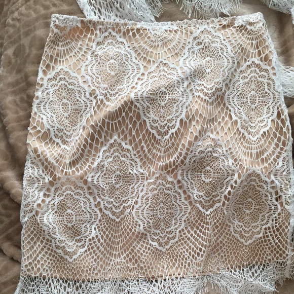 Two piece set - Picture 2 of 3