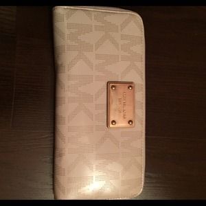 Michael Kors Cream Zip Around Logo Wallet