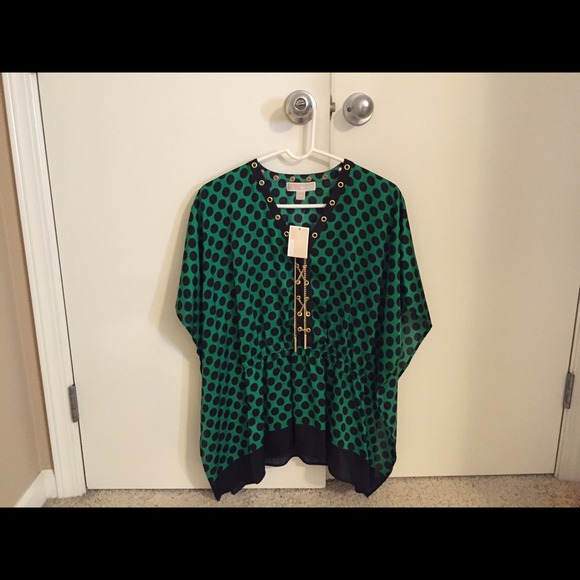 Beautiful bright green MK top