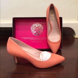 Vince Camuto Pumps