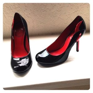 Jessica Simpson heels