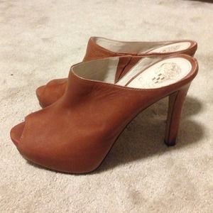 Vince Camuto beige tan brown slide mules SEXY