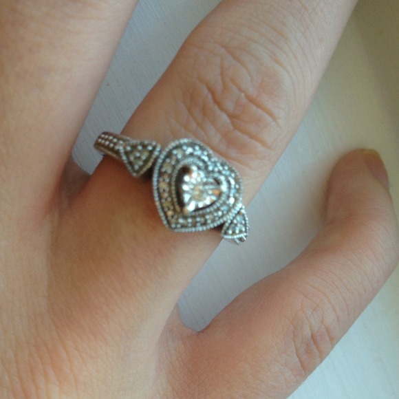 ✨Zales white gold promise/engagement ring