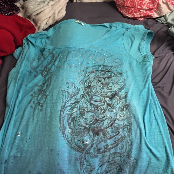 Pretty Maurice's t-shirt