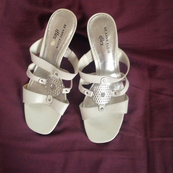 White sandals - Picture 1 of 3