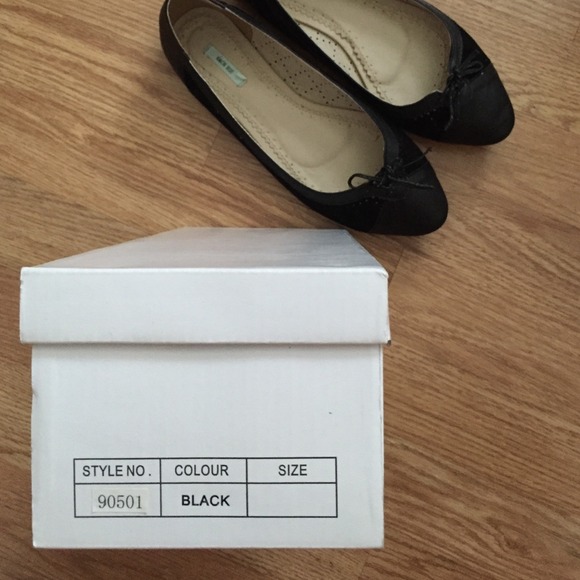 Leather upper pointed flats - black - Picture 4 of 4