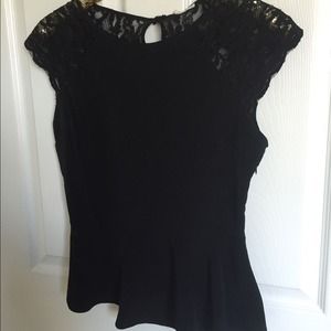 ❌❌SOLD❌❌ black peplum top