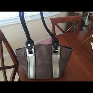 Tignarello leather handbag. Like new