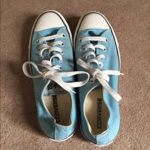 Concerse: light blue low tops