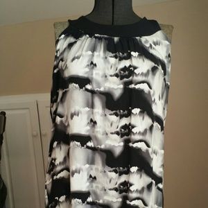 Cute black and white sleeveless summer top