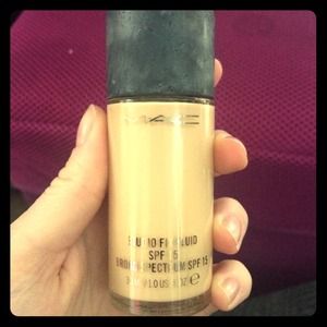 MAC studio fix fluid foundation