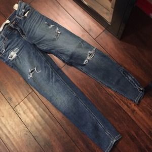 Abercrombie&fitch destroyed denim