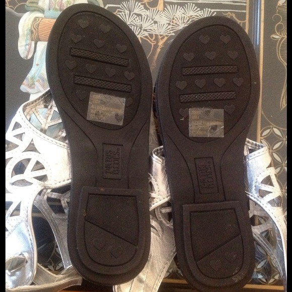 Silver Flat Sandals - Picture 4 of 4