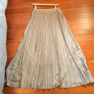 Camel Marled Wool Long Pleated Skirt