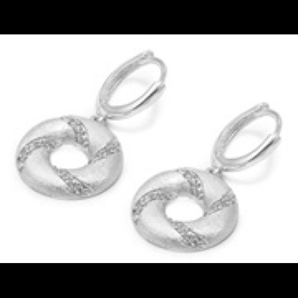 SILVER EARRINGS WITH CZ