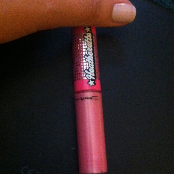 Mac heatherette collection: starlet kiss