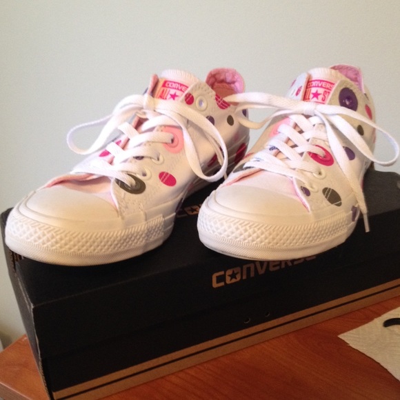 Polka-Dot limited edition Converse