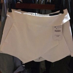 Zara white skorts
