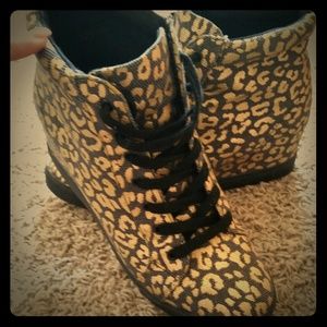 *FINAL PRICE* Forever 21 Sneaker Wedges
