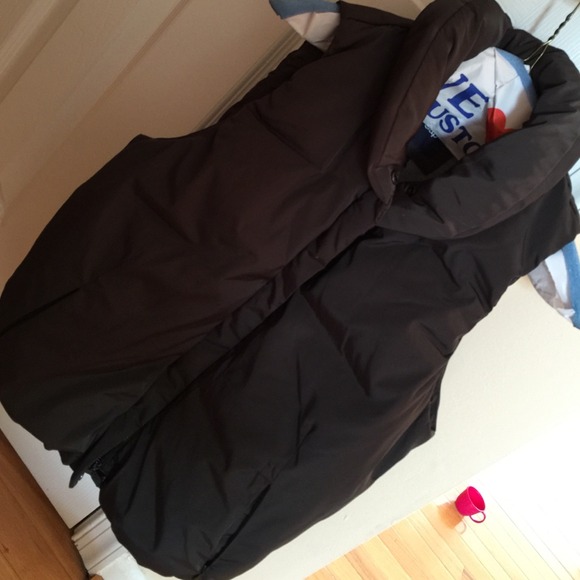 Gap puffer vest