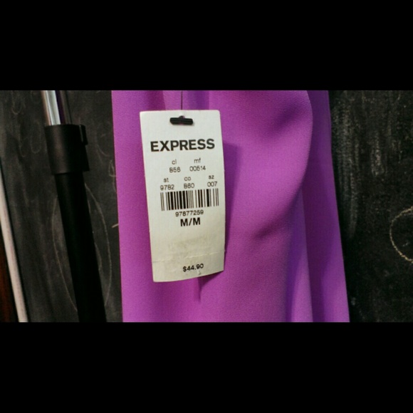 Express Tank Top - Picture 3 of 3