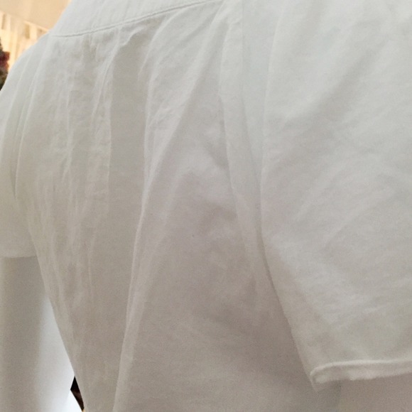 Tops - White Lightweight Short Sleeve w/ Flared Sleeves Tops - White Lightweight Short Sleeve w/ Flared Sleeves