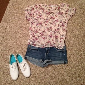 Floral short sleeved shirt and jean shorts bundle!