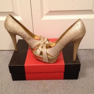 Guess peep toe heels.