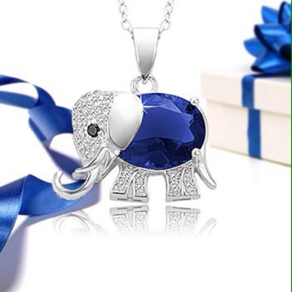 🎉Host Pick🎉 Sapphire Elephant Pendant.