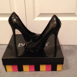 Black peep toe heels
