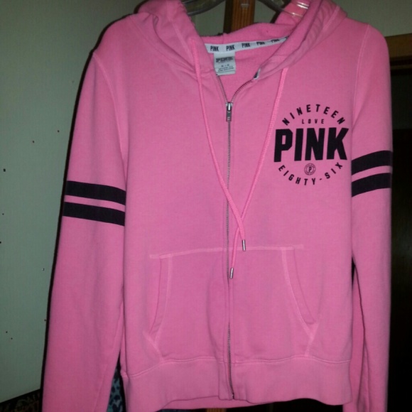 Vs pink hoodie worn  once . possible trade