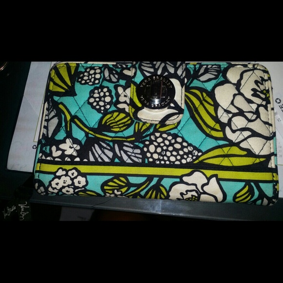 Vera Bradley wallet gently used