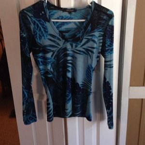 Karen Kane small shirt