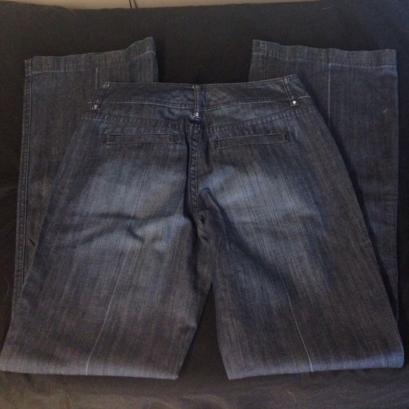 WHBM Jeans - Dark Wash - Flare - Size 4R - Picture 2 of 4