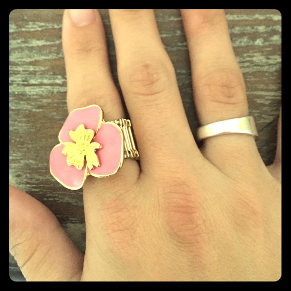 Lilly Pulitzer Jewelry - Lilly Pulitzer ring